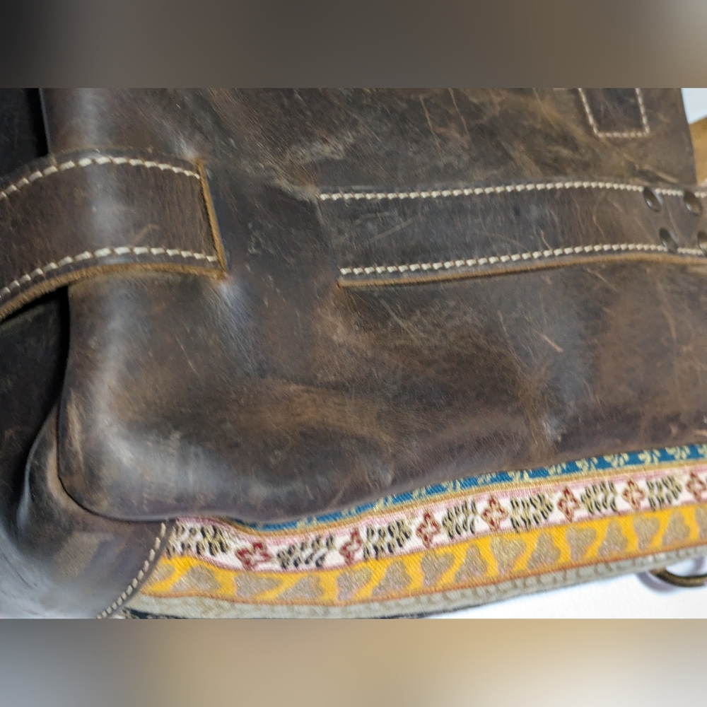 Oak River Leather Mini Market Tote - Picture 14 of 16